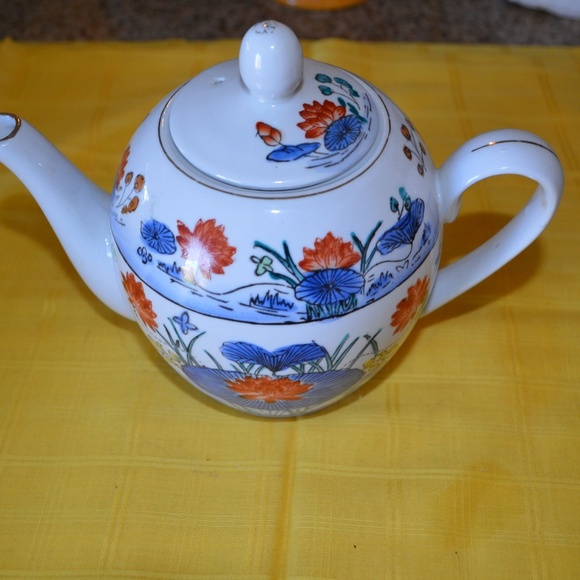 Porcelain Teapot - Oriental Flowers - Blue & Burn - Picture 1 of 3